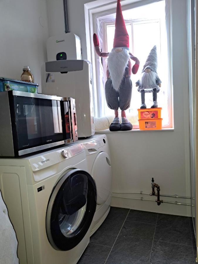 Airbnb 'Logeren Aan Het Plein' In Het Centrum Van メッペル エクステリア 写真