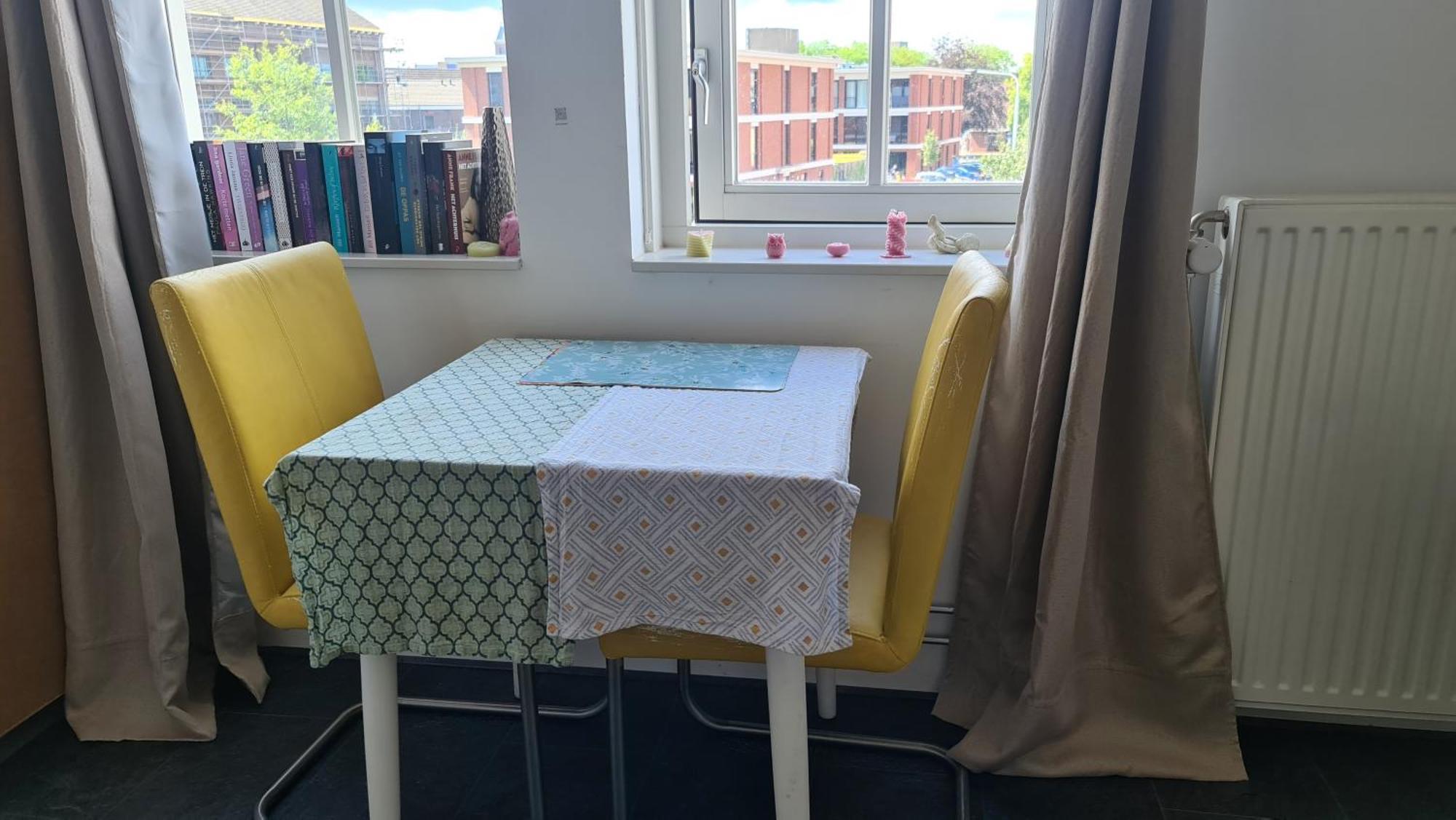 Airbnb 'Logeren Aan Het Plein' In Het Centrum Van メッペル エクステリア 写真