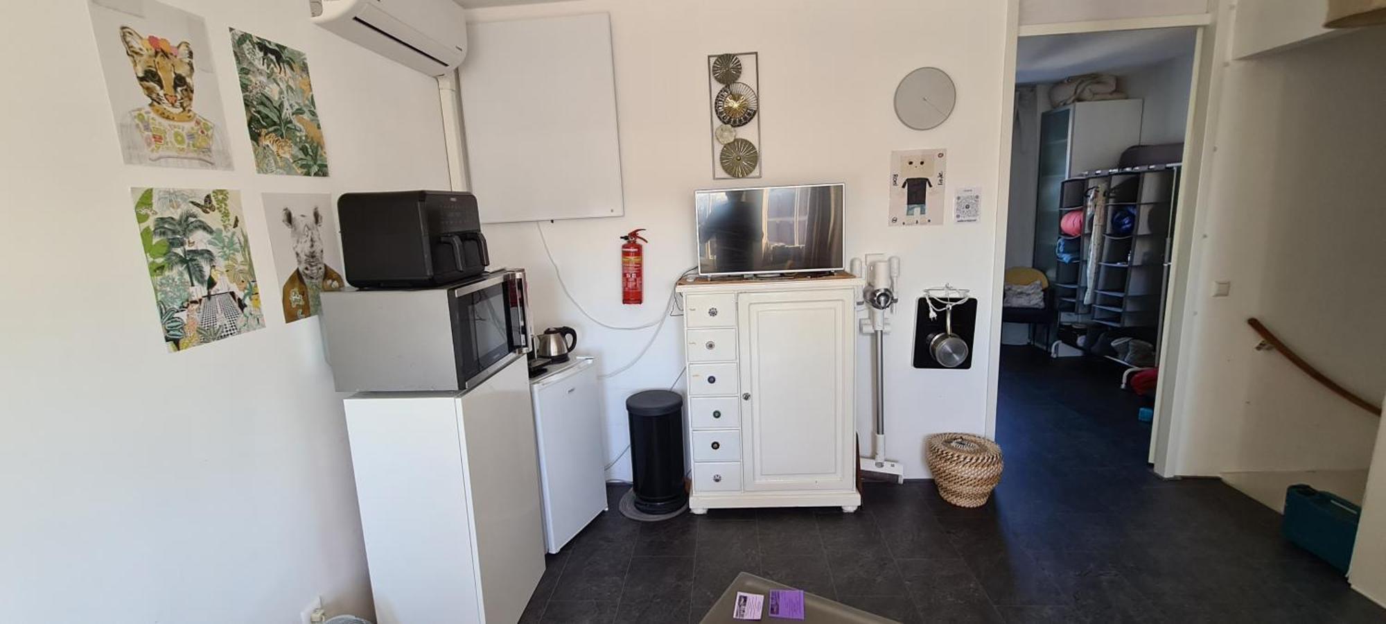 Airbnb 'Logeren Aan Het Plein' In Het Centrum Van メッペル 部屋 写真