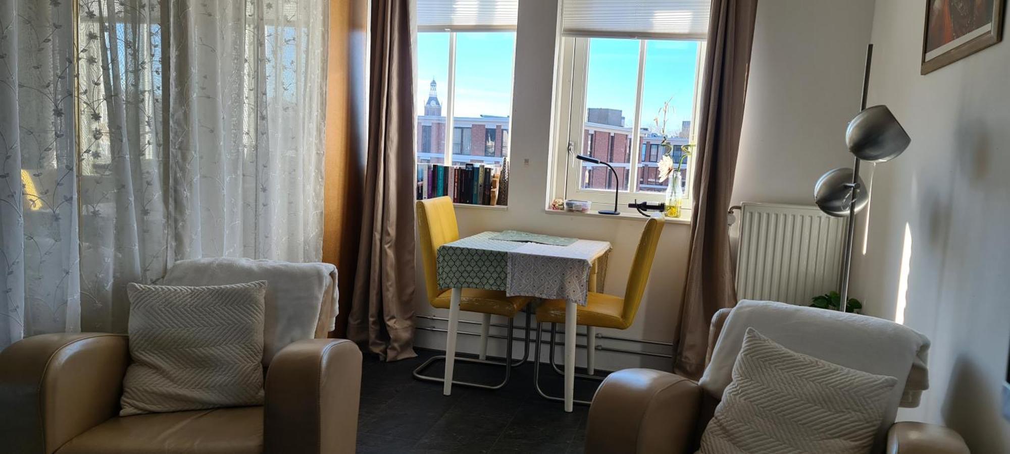 Airbnb 'Logeren Aan Het Plein' In Het Centrum Van メッペル 部屋 写真