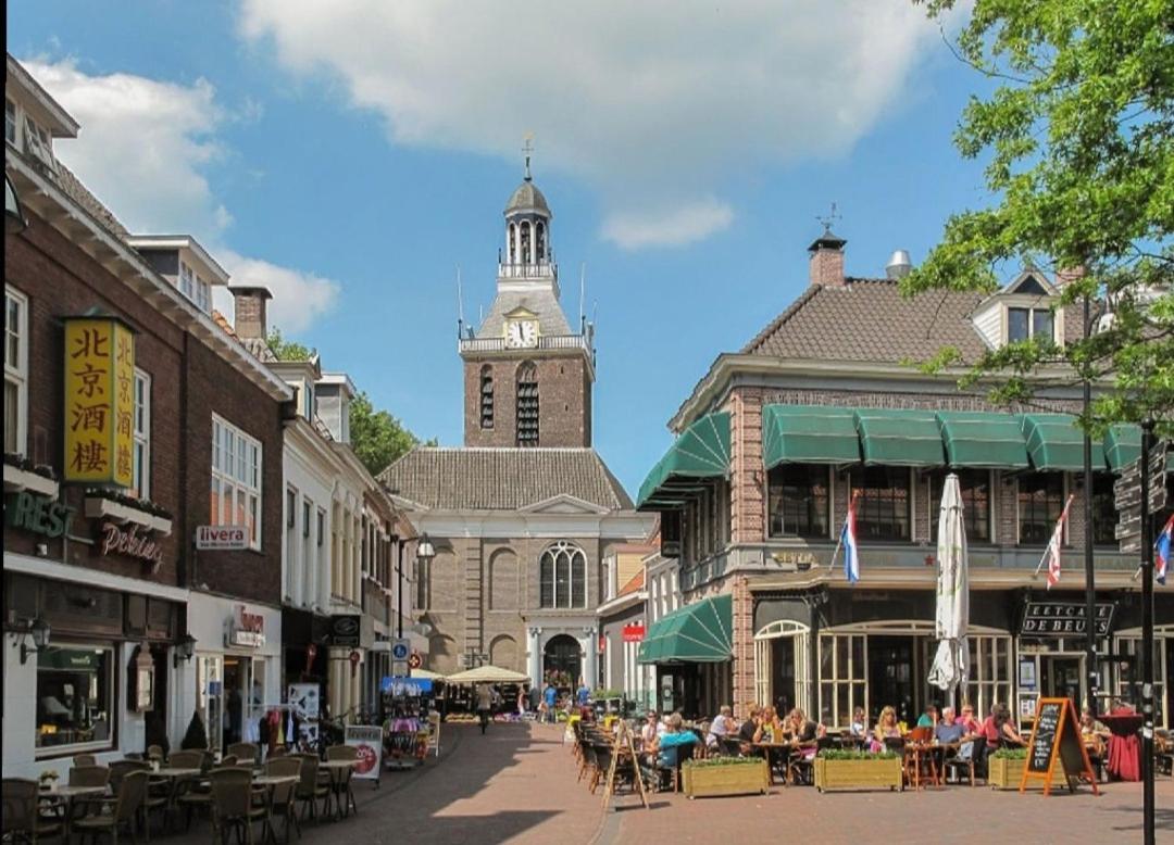 Airbnb 'Logeren Aan Het Plein' In Het Centrum Van メッペル エクステリア 写真